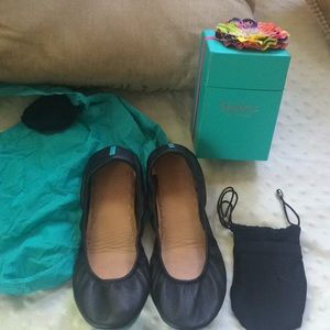 Tieks size 10 matte black